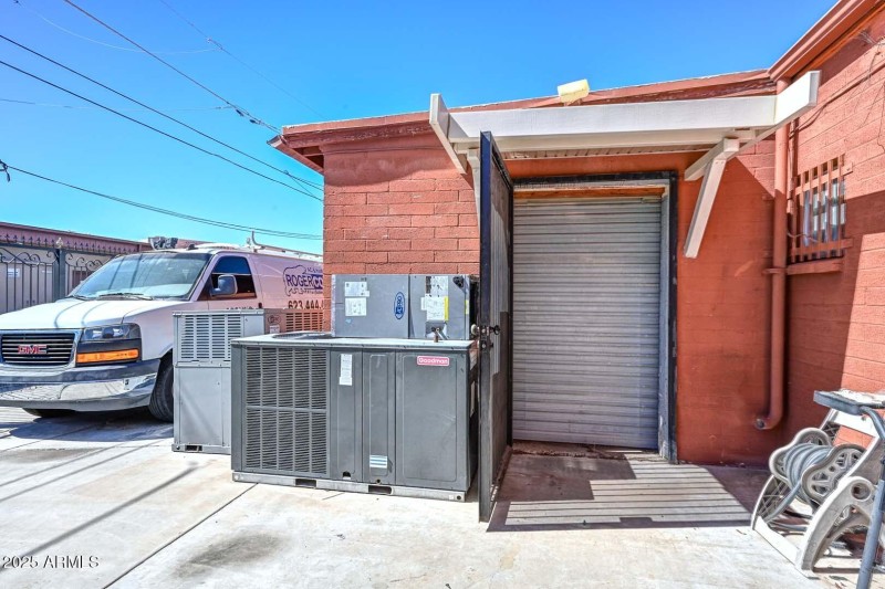 Backyard-Roll Up Door