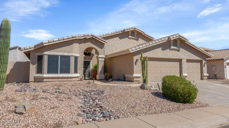 2718 E South Fork Dr-large-004-008-2718