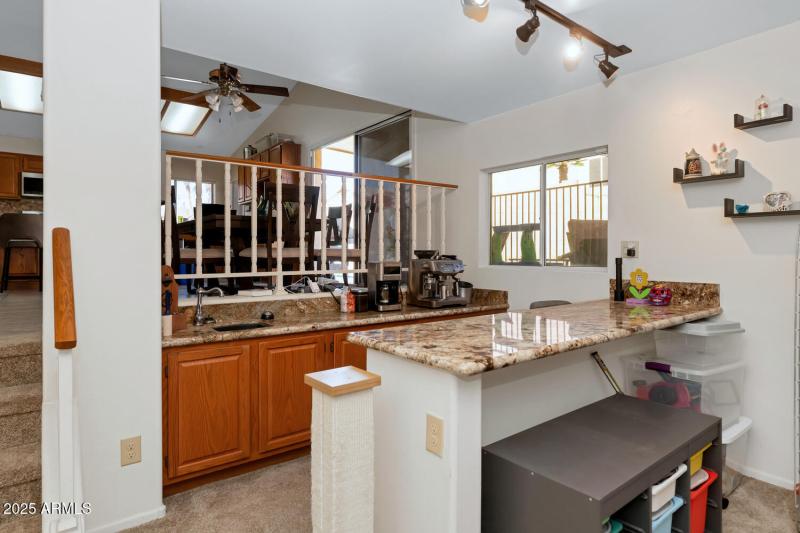 2718 E South Fork Dr-large-015-030-2718