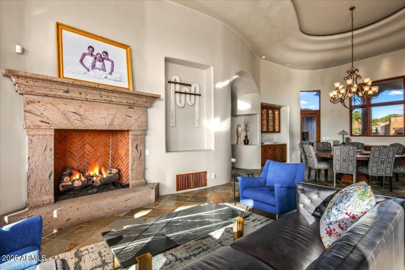 15-Living Room Details