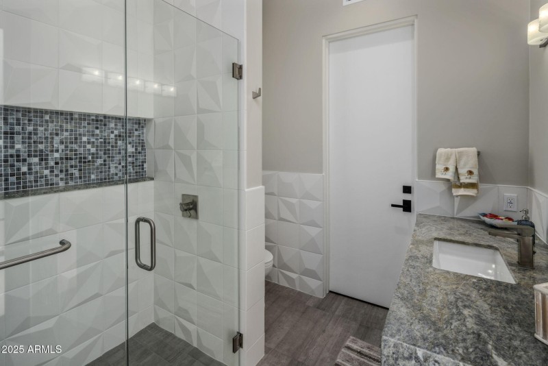 9180 E HAPPY HOLLOW DR