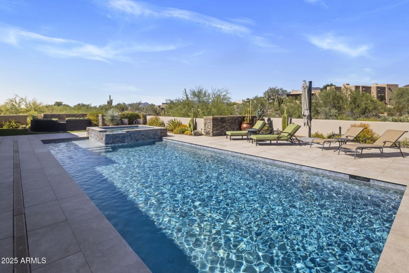 9180 E HAPPY HOLLOW DR