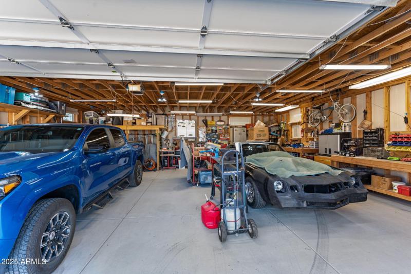 XL Garage