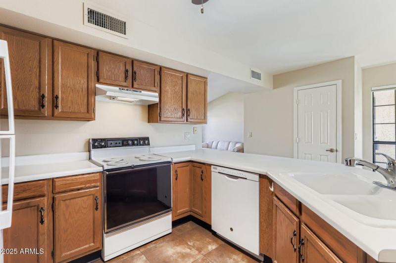 1034 E Encinas Avenue - Web Quality - 01