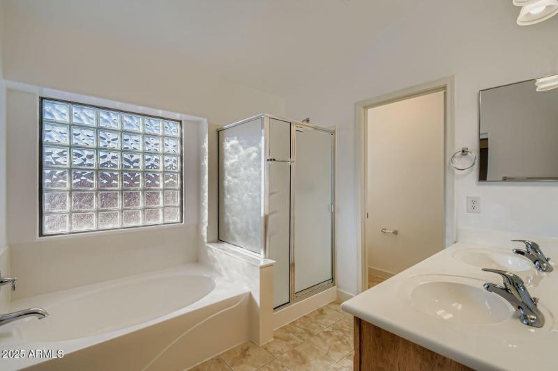 20 2nd Floor Primary Bathroom