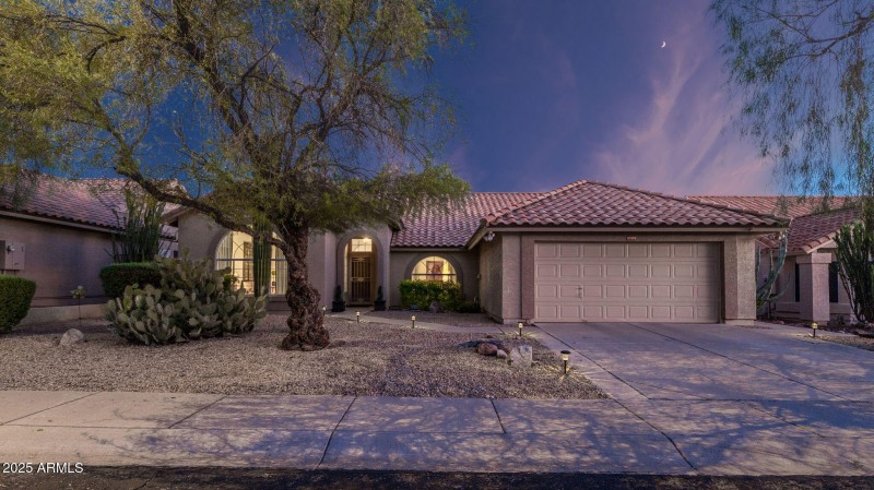 4135 E Milton Dr