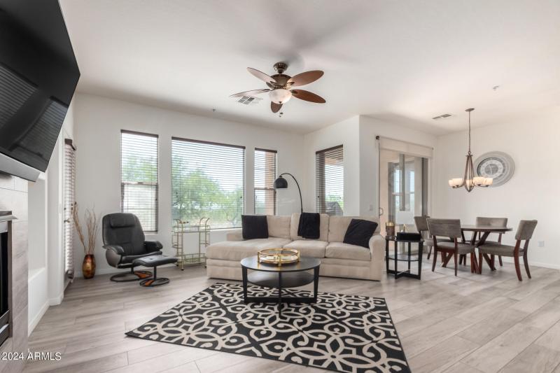 0014-14 - Grayhawk #2000