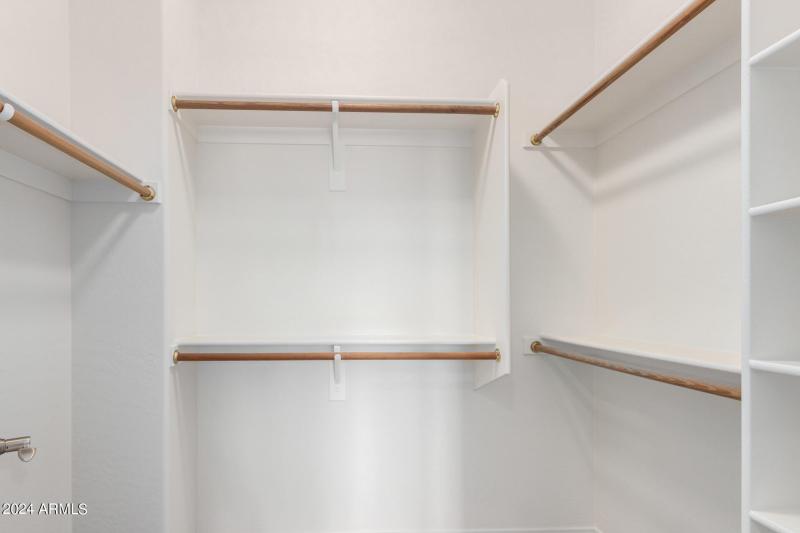 0031-31 - Grayhawk #2000