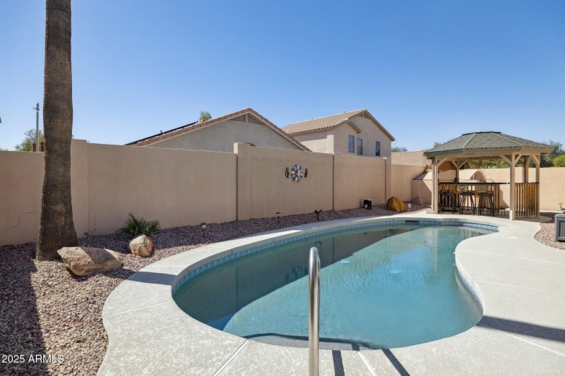 Sparkling pool!