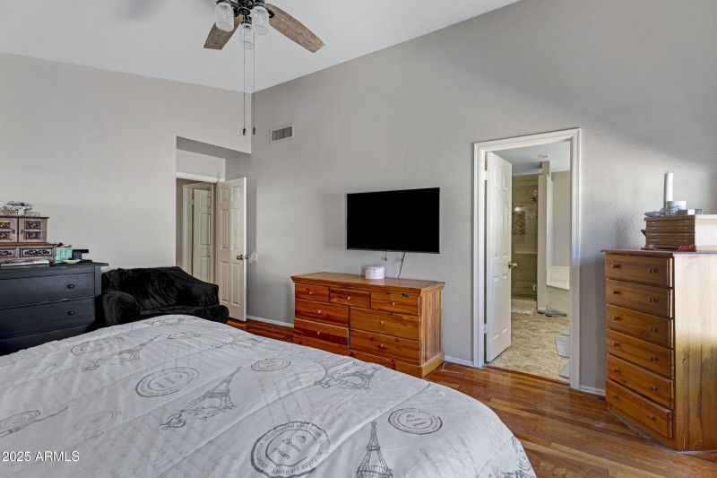 14618 S 34th Pl-18