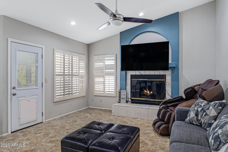 14618 S 34th Pl-27