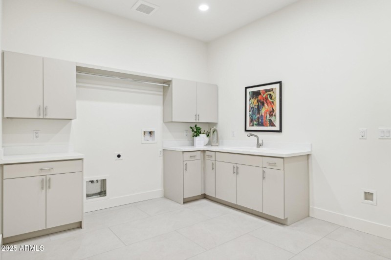 Utility Laundry Room