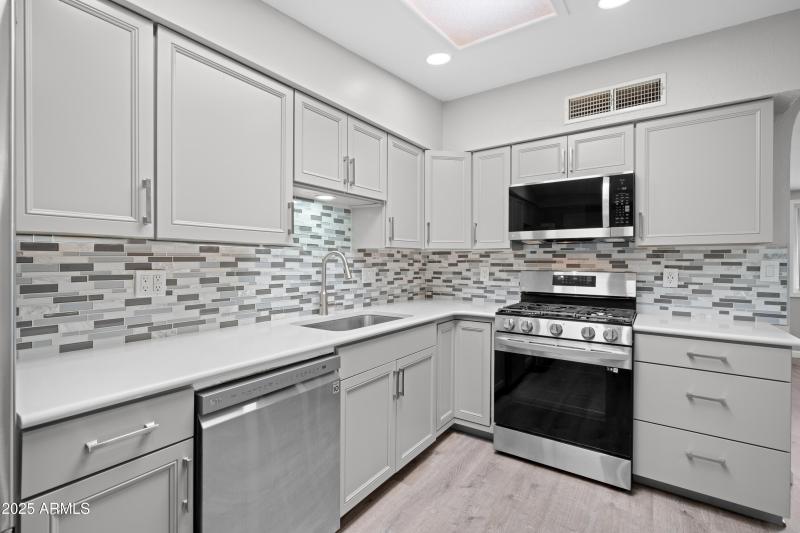 Interior - 4665 Cedar Dr-6