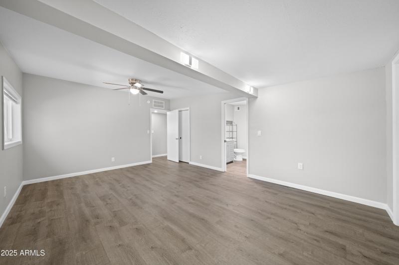 Interior - 4665 Cedar Dr-11