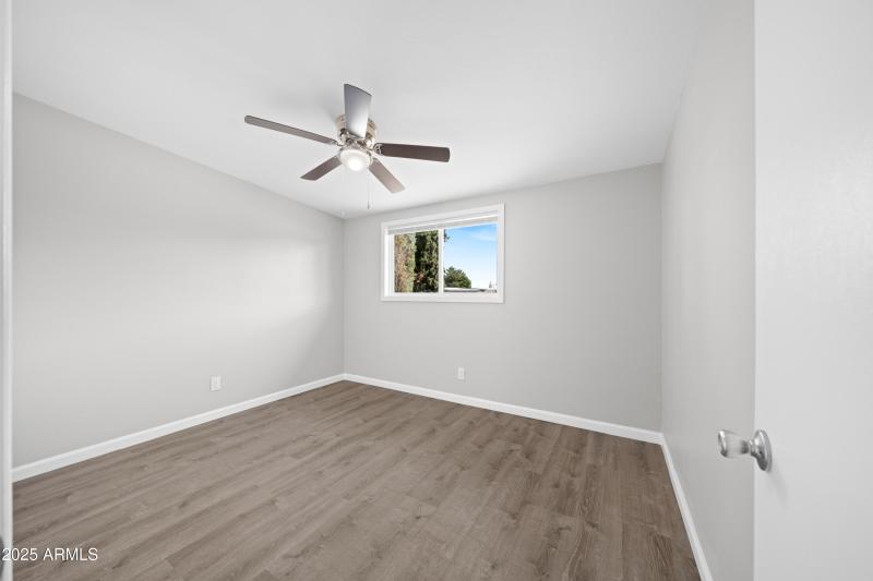 Interior - 4665 Cedar Dr-16