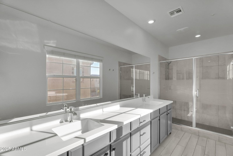 016_17-web-or-mls-aster-19_116