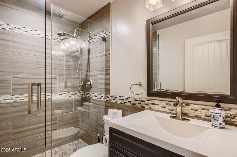 20220716182328755861000000-o