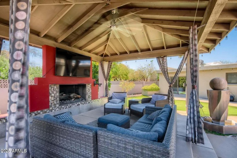 20220716182412108349000000-o