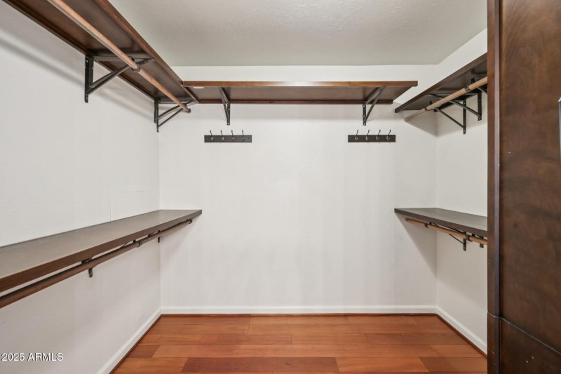 40-web-or-mls-E Cercado Ln-S0810-040