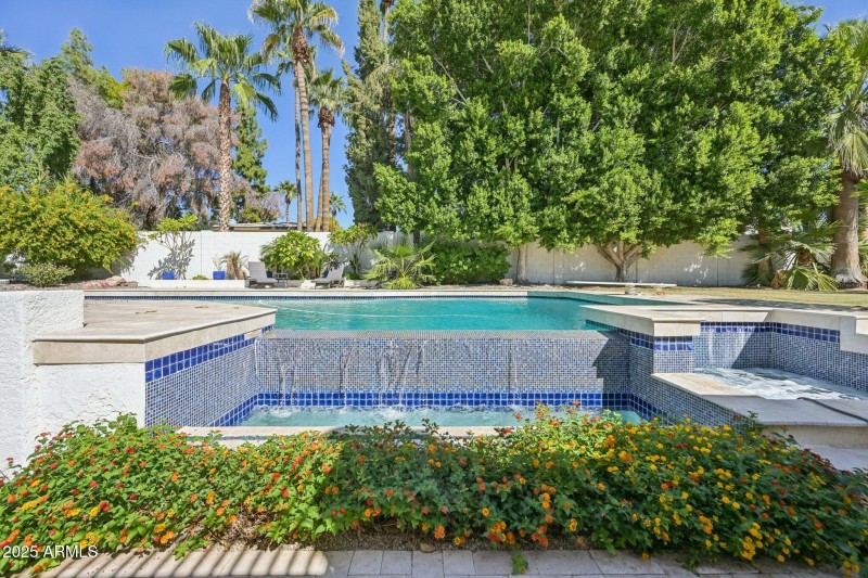 53-web-or-mls-E Cercado Ln-S0810-053