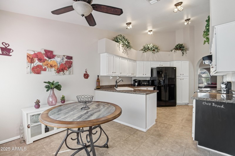 10-print-W Laurelwood Ln-S0810-010