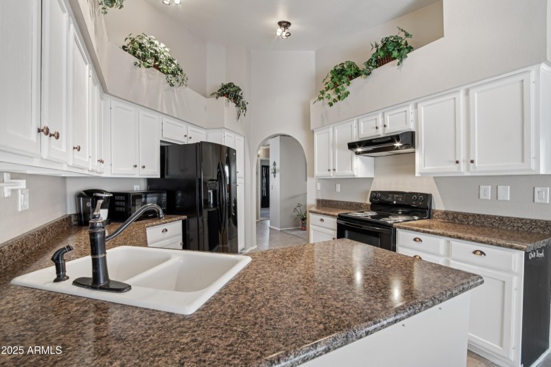 14-print-W Laurelwood Ln-S0810-014