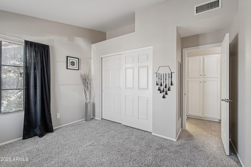 16-print-W Laurelwood Ln-S0810-016