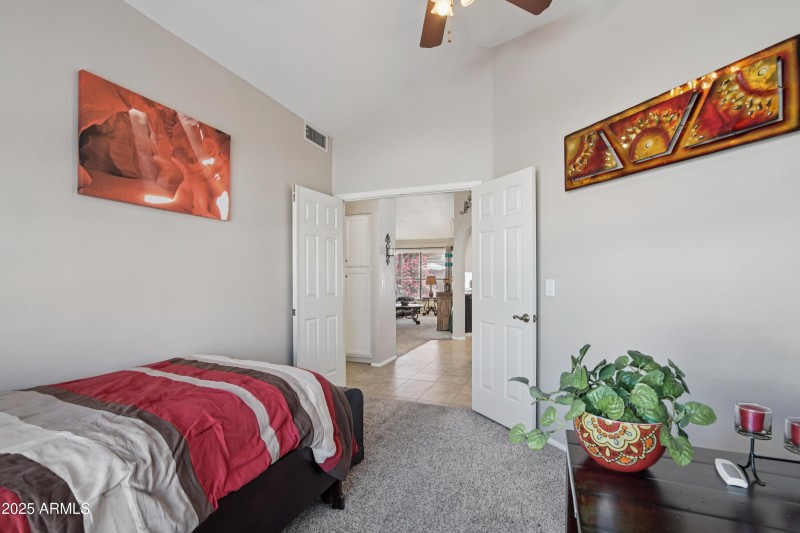 19-print-W Laurelwood Ln-S0810-019