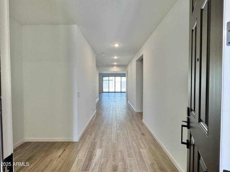 004 Entry Hallway