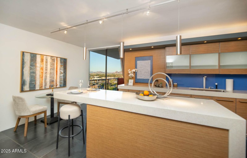 17 Kitchen Island 2