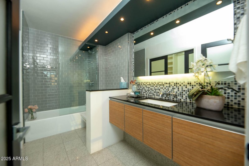 36 Guest Bath 1