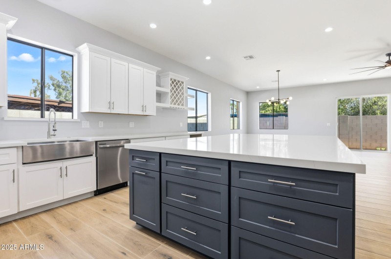 22-web-or-mls-415 S Robert Rd Tempe, AZ