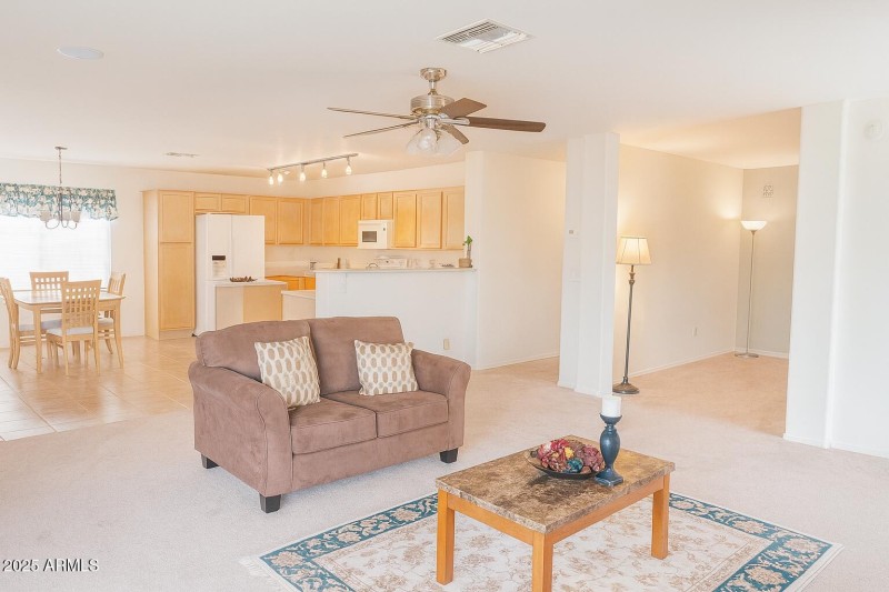 E7D7E42A-8C9D-42B3-90CF-758C54420586