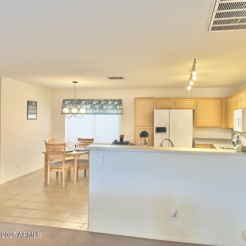 60D94F5C-2C6A-48F5-865F-A89A9461AD4F