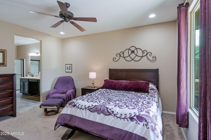 12PrimaryBedroom