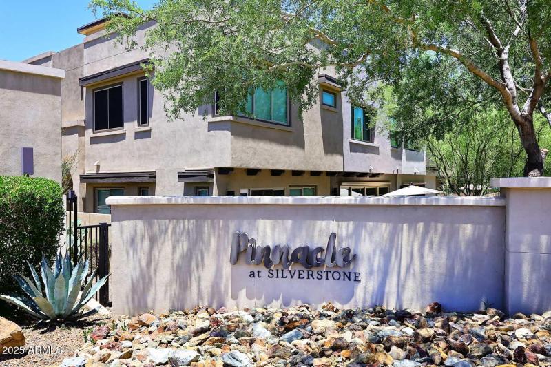 Pinnacle at Silverstone-Sign
