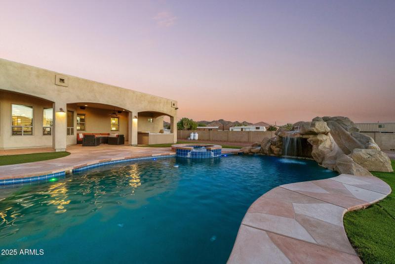 005_south_194th_street-50_517