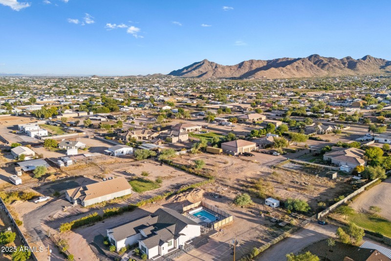 053_south_194th_street-46_900