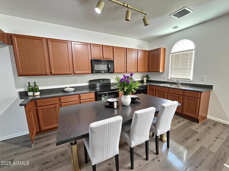 collov-ai_20251008202328_7gaw86