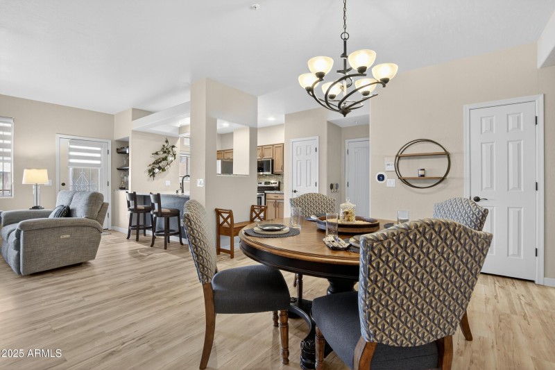 Dining, Family and Entry