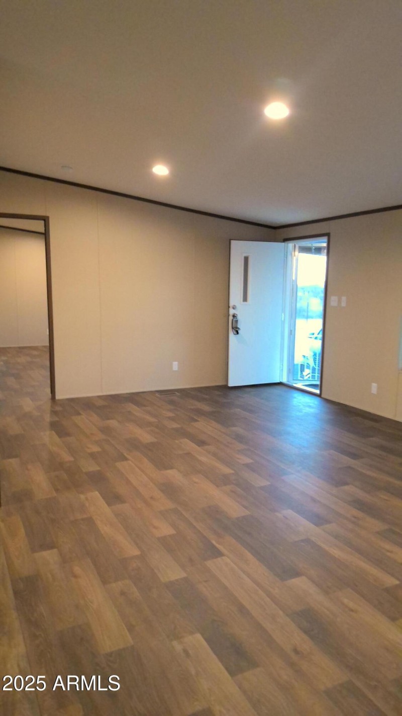 WIN_20251005_18_02_15_Pro