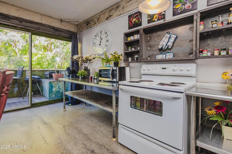Kitchen 8
