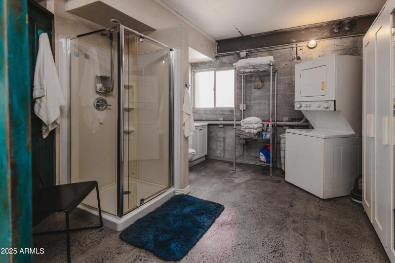 Shower laundry