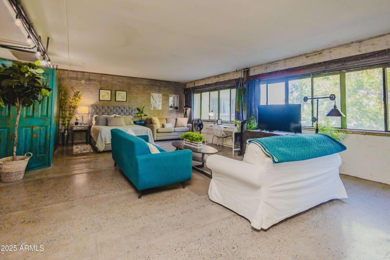 Living room 5