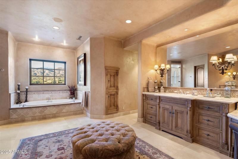 059-Primary Bathroom