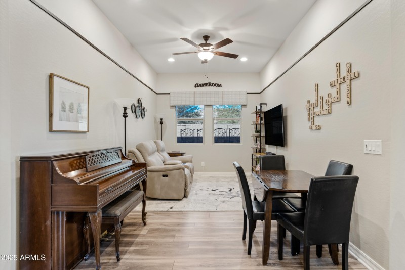 Open View to Office or Flex Room