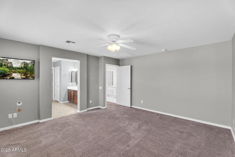19-web-or-mls-11106 E Serafina Ave-19