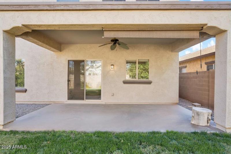 40-web-or-mls-11106 E Serafina Ave-39 ED