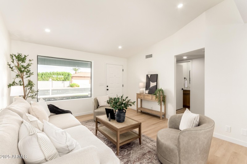 10 Lakeview