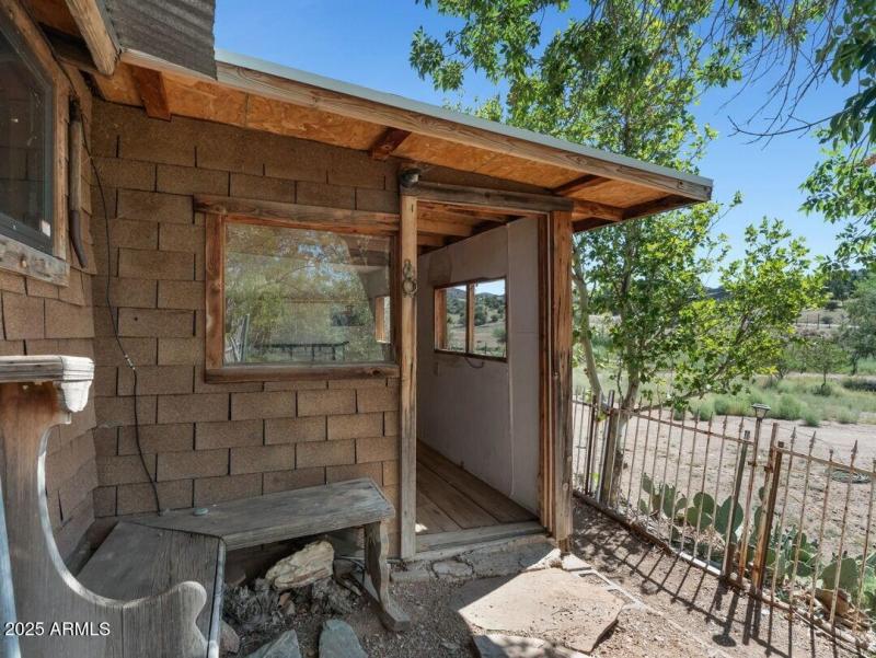 028_detached shed bonus room